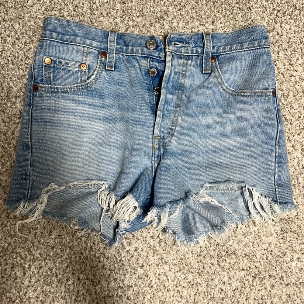 Woman’s Levi’s Shorts